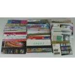 GB - Presentation Packs c1971 to 2000, slight duplication (approx 123)