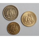 Mexico Gold (3): 2 Pesos 1920 VF, 2&1/2 Pesos 1945 UNC, and a late 20thC under-weight 'matte