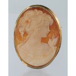 9ct Gold large Cameo Brooch weight 13.8g