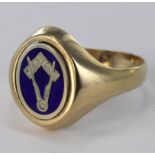 9ct gold signet ring with Masonic emblem on blue background, size S, weight 4.1g.