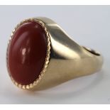 9ct Gold Carnelian set Ring size R weight 8.9g