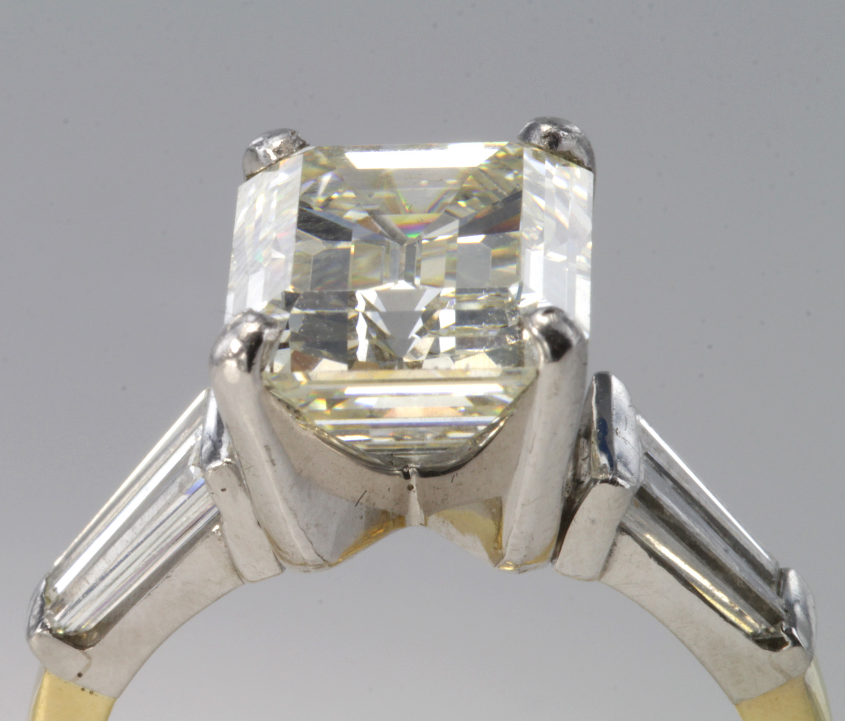 Exquisite 18ct ring set with single emerald cut diamond with a known diamond weight of 5.75ct with - Image 4 of 4