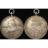 British Commemorative Medallion, hallmarked silver d.35mm: In Memory of Queen Victoria 1837-1901,