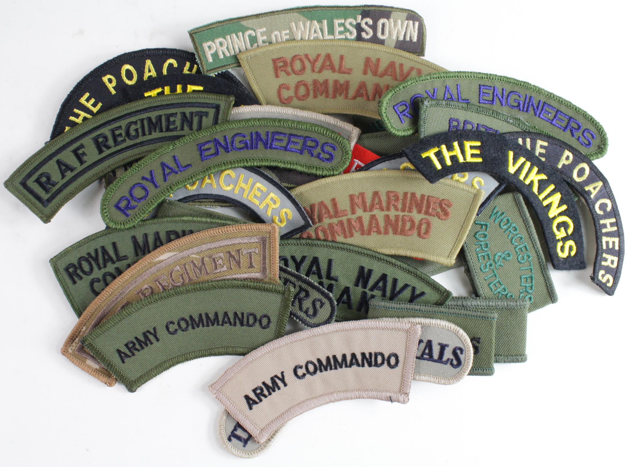 Cloth Shoulder Title Badges: British Army modern embroidered shoulder title badges all in