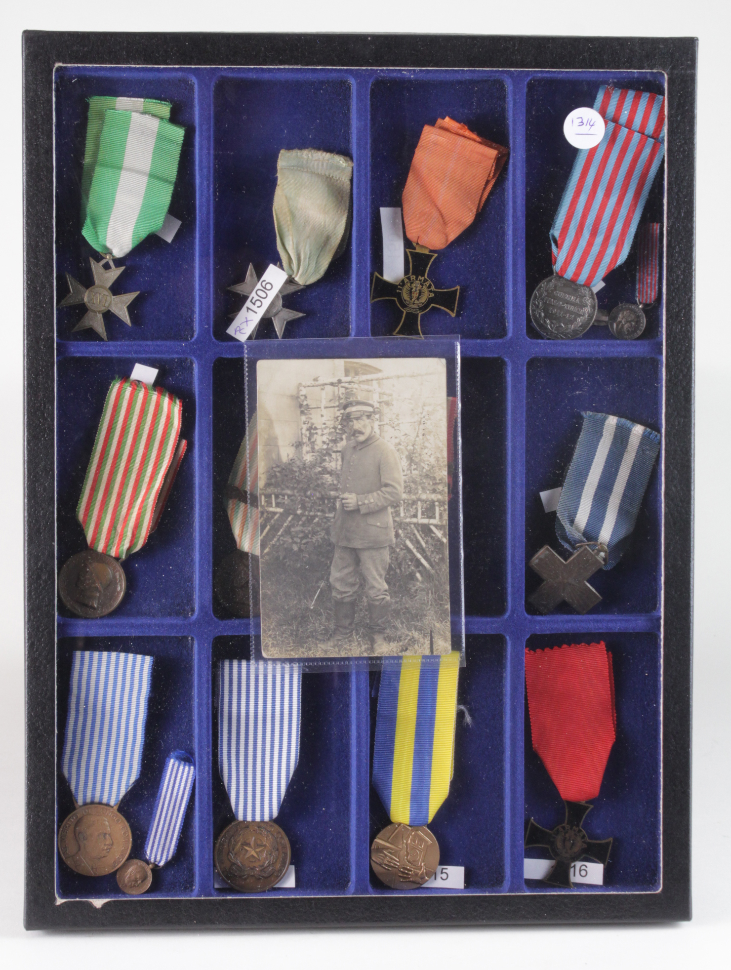 Italy collection inc 16 Year LS Medal, 16 Year LS Medal + Postcard photo, 11 Armata Medal 1940 x2,