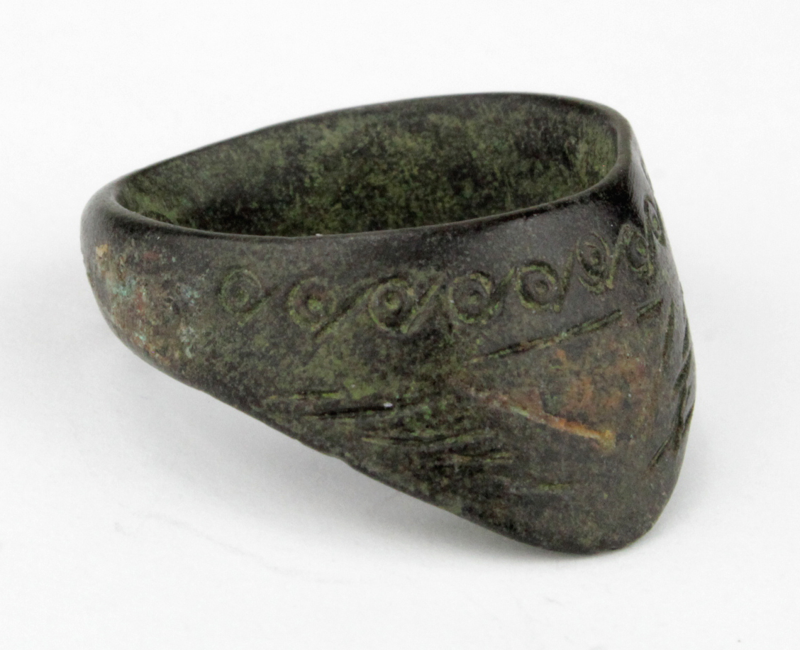 Medieval Norman Era (ca.1100 AD) decorated archers ring 28x25 mm