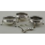 Three silver open salts hallmarked for Mappin & Webb, Birm. 1909, only 2 have liners plus 3 silver
