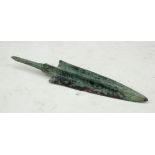 Ancient Greek Archaic Period (ca.1000 BC) bronze spearhead in great condition - shape edges 135mm