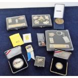 Football badges/coins, selection of commemorative sets, coins, individual badges inc. USA World