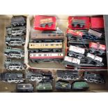 Model Railways, Trix, a mixed selection of playworn items including 8 locomotives, rolling stock,