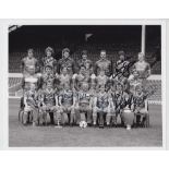 Football autographs, Liverpool FC, a b/w squad photo, 10" x 8", 1984/85, bearing 15 original ink