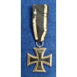 Military Medal, German, WWI Iron Cross, EKII 2nd class, with ribbon attached (worn condition) (1)