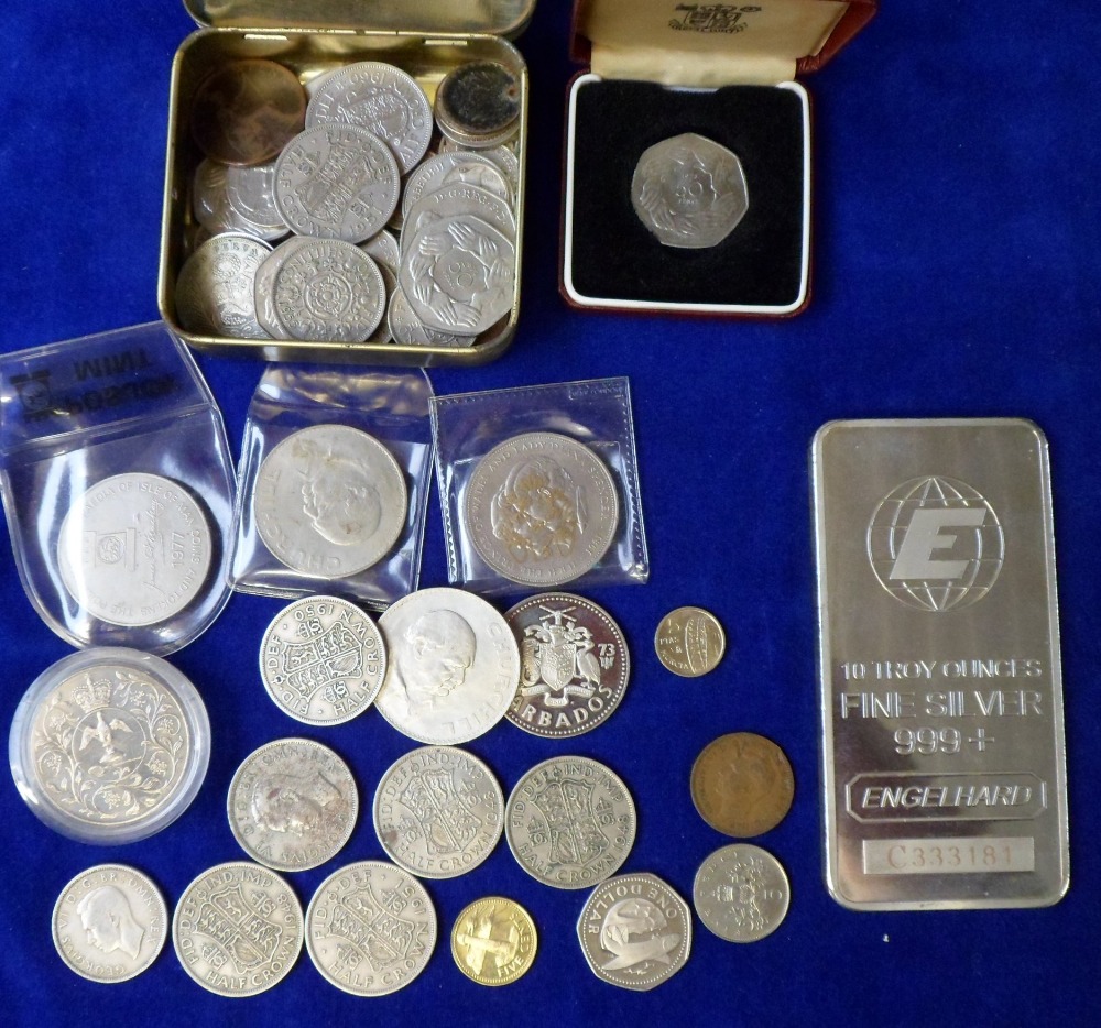 Coins, GB, six £5 commemorative coins, sold with 2 albums of QE2 decimal coinage and a small tin - Image 2 of 4