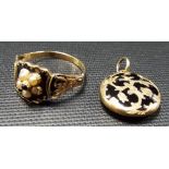 Victorian gold black enamel ladies' morning ring set with 5 seed pearls, weight 2.2g approx;