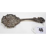 Victorian silver C scroll and foliate cast and pierced sifter spoon, London 1894, weight 1.75oz