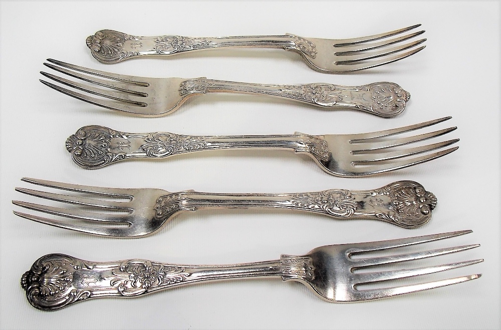 Harlequin set of five William IV and Victorian silver king's pattern table forks, three are 1833 and