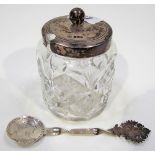 Silver lid cut glass condiment jar, the lid hallmarked Sheffield 1921, weight of silver 1.25oz