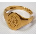 18ct gold signet ring, weight 4.7g approx