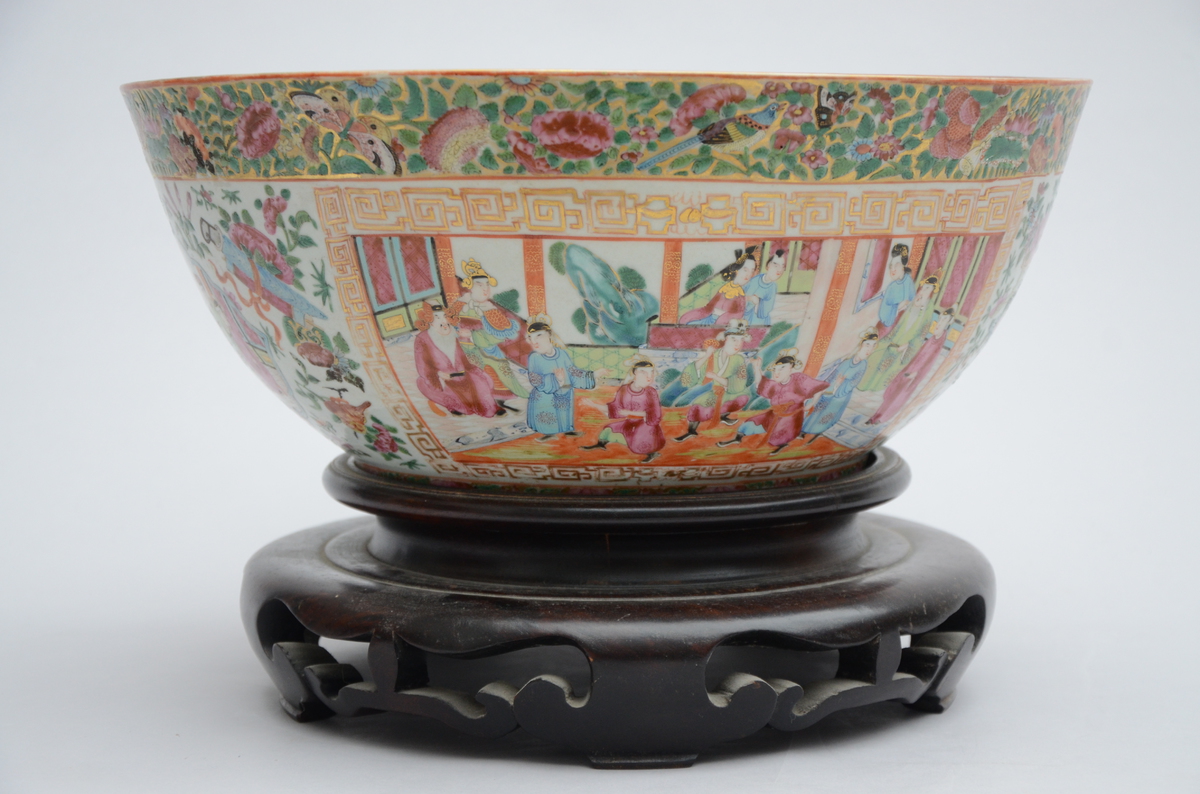 Large coupe in Chinese Canton porcelain (39x17cm) - Image 2 of 4