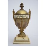 A small cassolette clock with 'cercle tournant' (9x9x22cm)