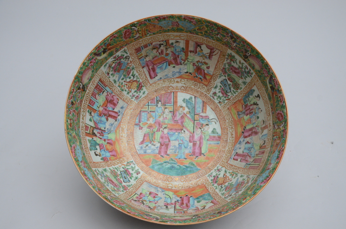 Large coupe in Chinese Canton porcelain (39x17cm) - Image 3 of 4