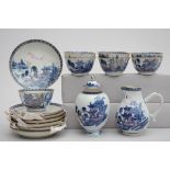 Part of a Chinese tea set in blue and white porcelain, 18th century (*) (10cm)