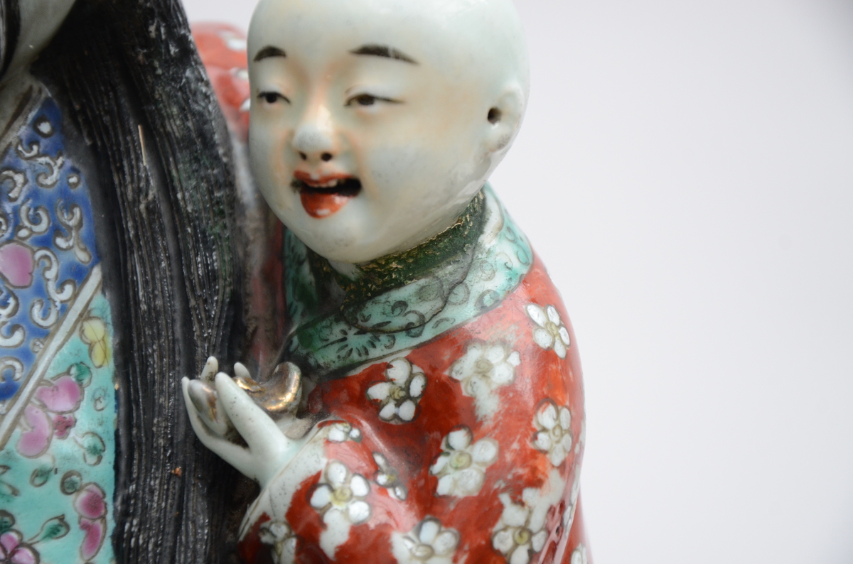 Sculpture of a priest in Chinese porcelain (*) (58cm) - Image 4 of 4