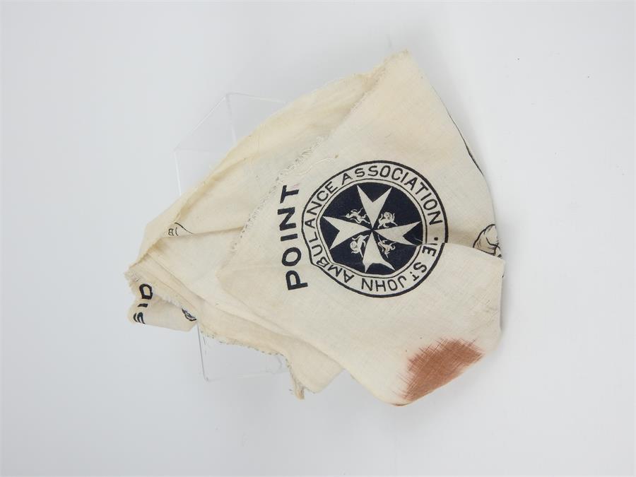 A vintage, St John's ambulance, arm sling cloth with printed, monochrome illustrations - Image 2 of 2