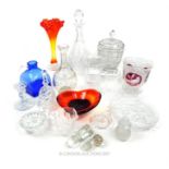 A quantity of vintage glassware