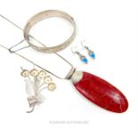 A sponge coral and silver necklace, with other silver