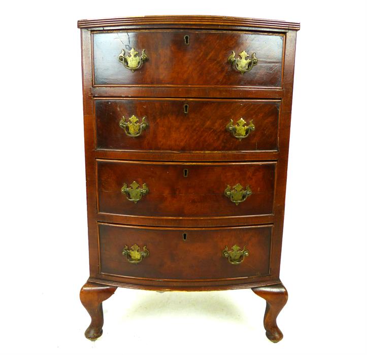 A small bow fronted mahogany chest of four long drawers - Image 3 of 3