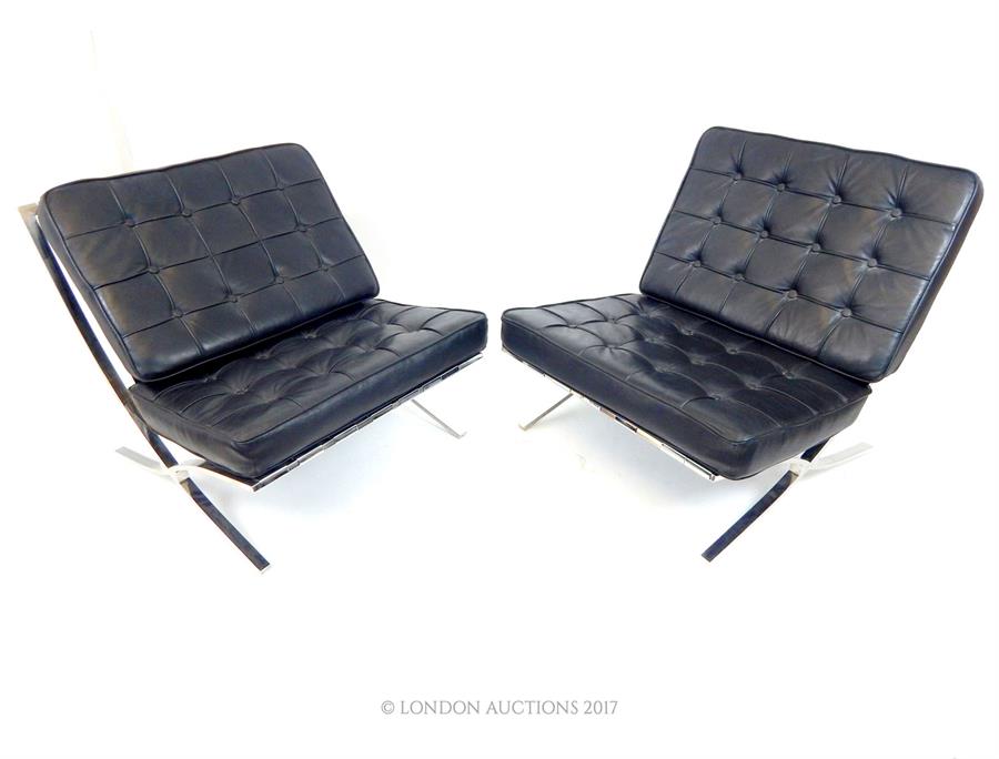 A pair of stylish, Barcelona- style chairs on chromed supports - Image 2 of 2