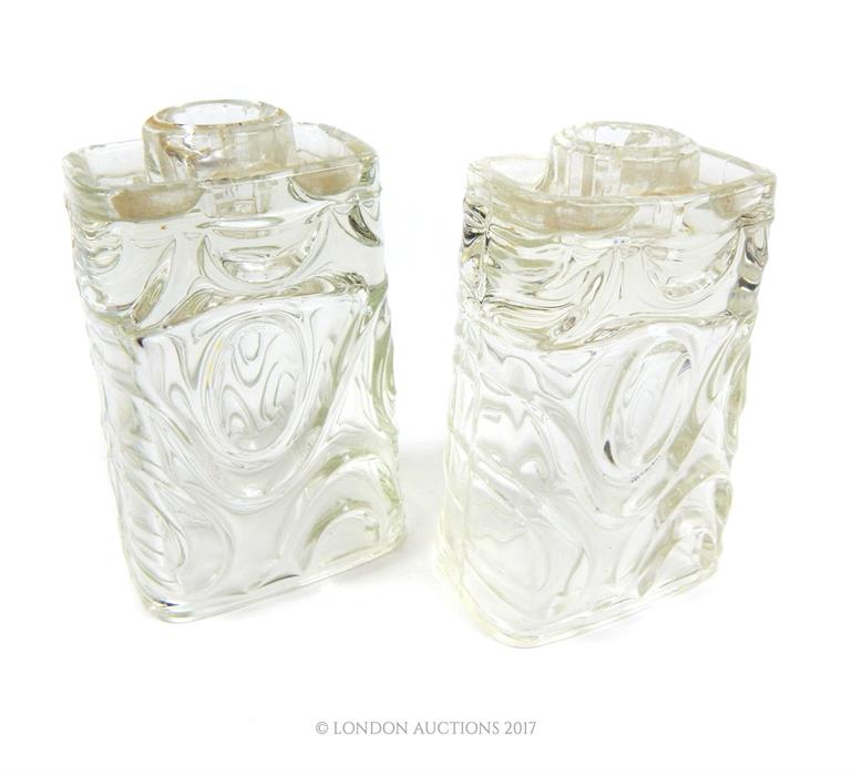 A pair of mid 20th century modernist clear glass candle holders / vases - Image 3 of 3