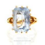 An 18 ct yellow gold, antique, large aquamarine ring