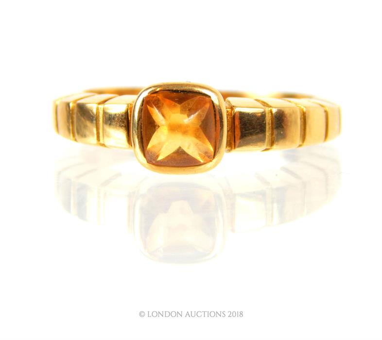 An 18 ct yellow gold, sugar loaf cut citrine, '22' ring by Van Cleef and Arpels - Image 3 of 3