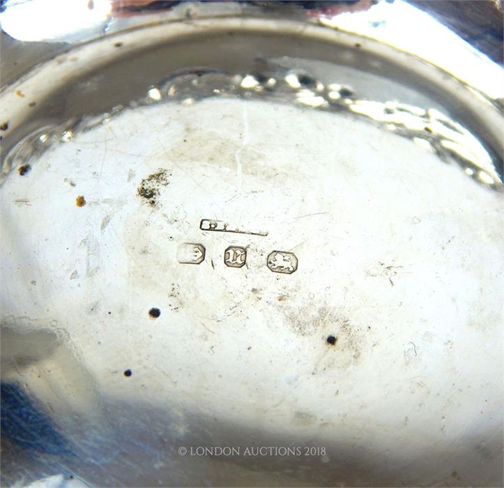 A pair of sterling silver circular bonbon dishes - Image 3 of 3