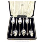 A cased set of six sterling silver grapefruit spoons