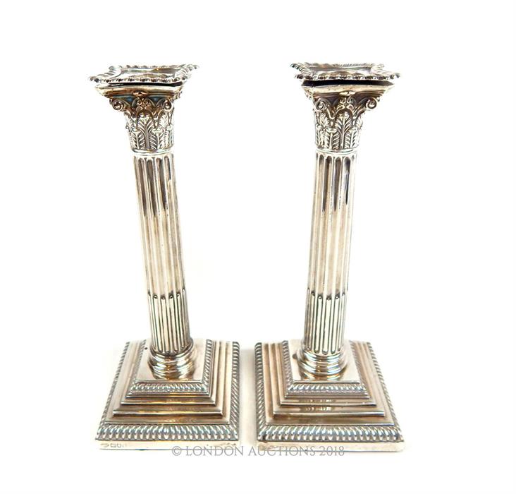 A pair of Edwardian sterling silver Corinthian column candlesticks - Image 3 of 3