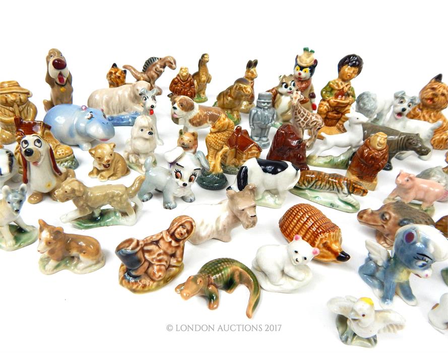 A very large quantity of Wade whimsies to include a huge variety of animals - Image 3 of 3