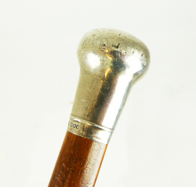 A hallmarked sterling silver capped walking cane - Image 4 of 4