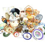 A quantity of ceramic and decorative items