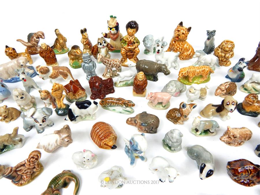 A very large quantity of Wade whimsies to include a huge variety of animals