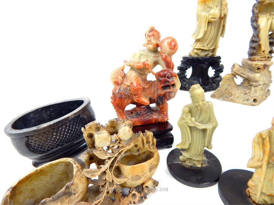 A large collection of Chinese carved soapstone items - Image 3 of 4