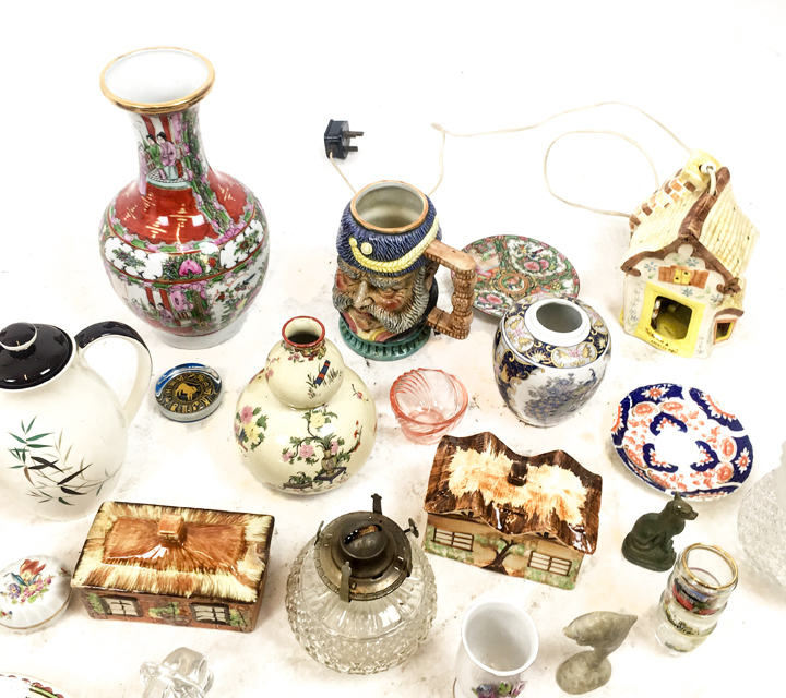 A quantity of vintage ceramics and glassware - Image 3 of 3