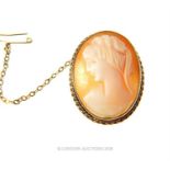 A 9 ct yellow gold, cameo brooch