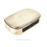 An Edwardian sterling silver vesta case of unusual design