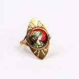 An 18 ct rose gold, French, Art Nouveau, enamel plaque ring