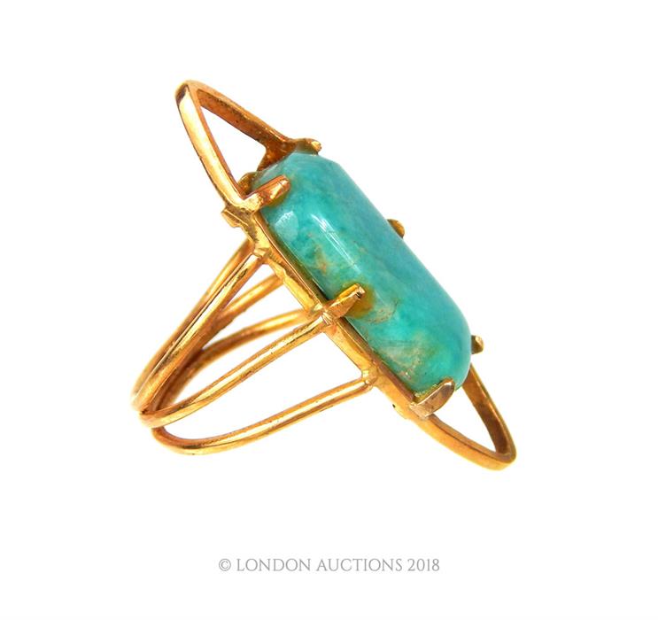 An 18 ct yellow gold, abstract, blue/green, hard-stone ring