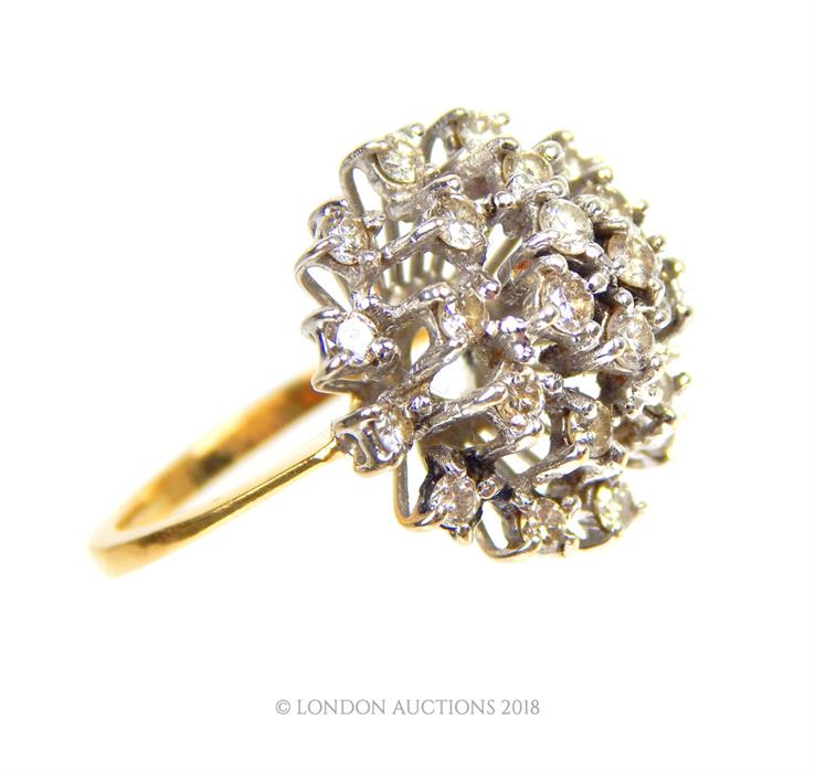A 9 ct yellow gold diamond cluster ring (approx 1 carat) - Image 2 of 3