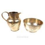 An early George III silver milk jug and sugar bowl